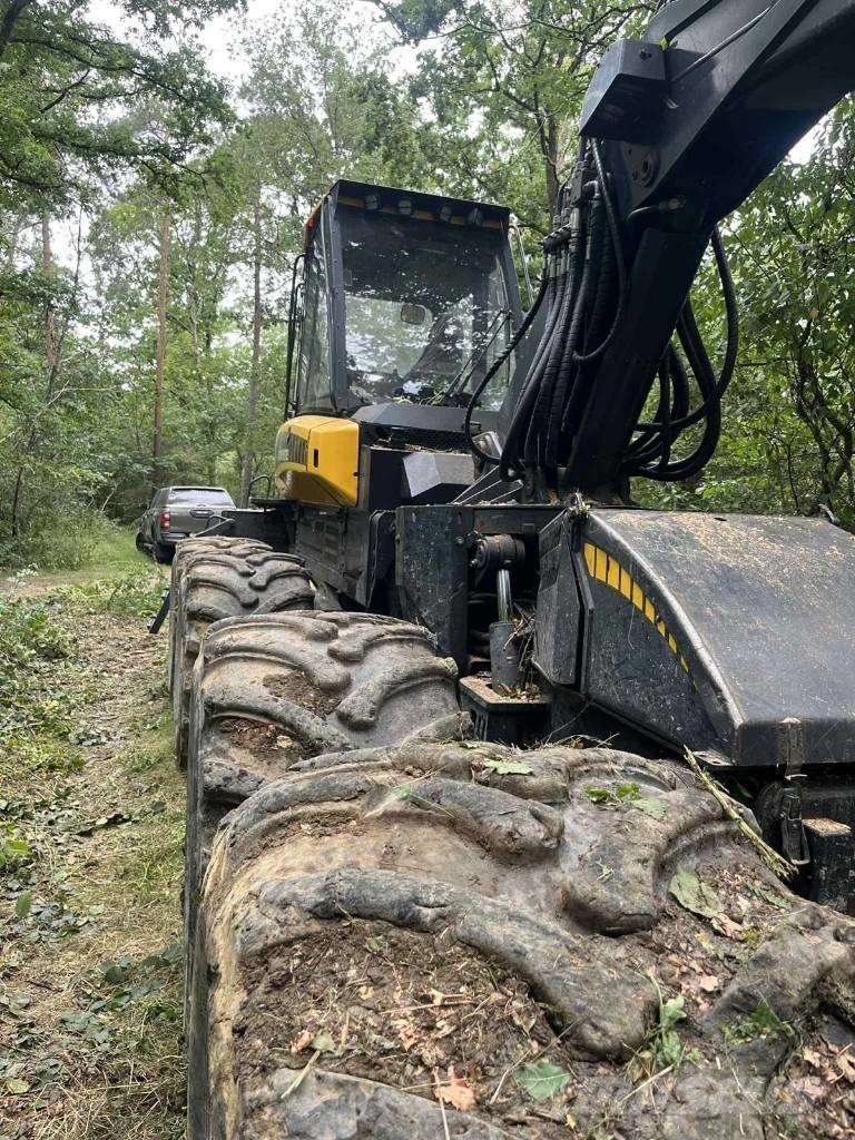 Ponsse Fox Harvester
