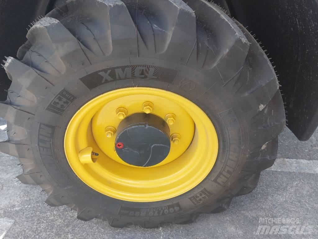 Komatsu WA80M-8 Minilader