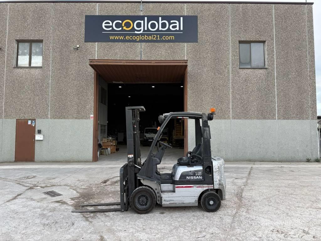 Nissan FD01 A 15 Q Diesel Stapler