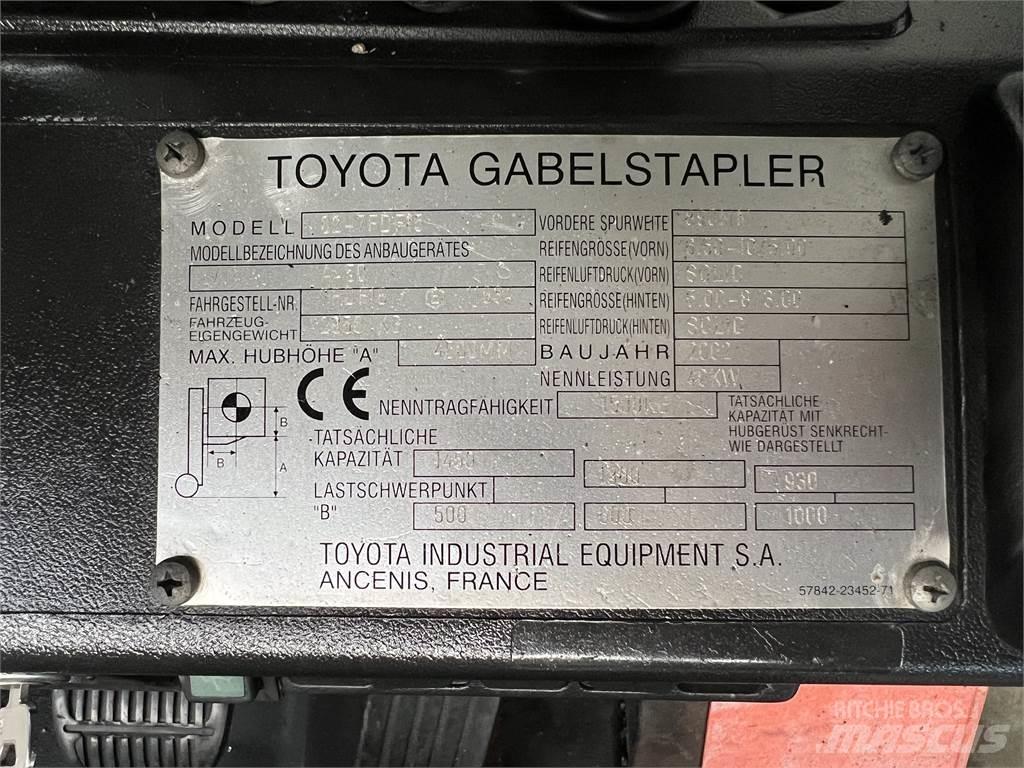 Toyota 02-7FDF15 Diesel Stapler