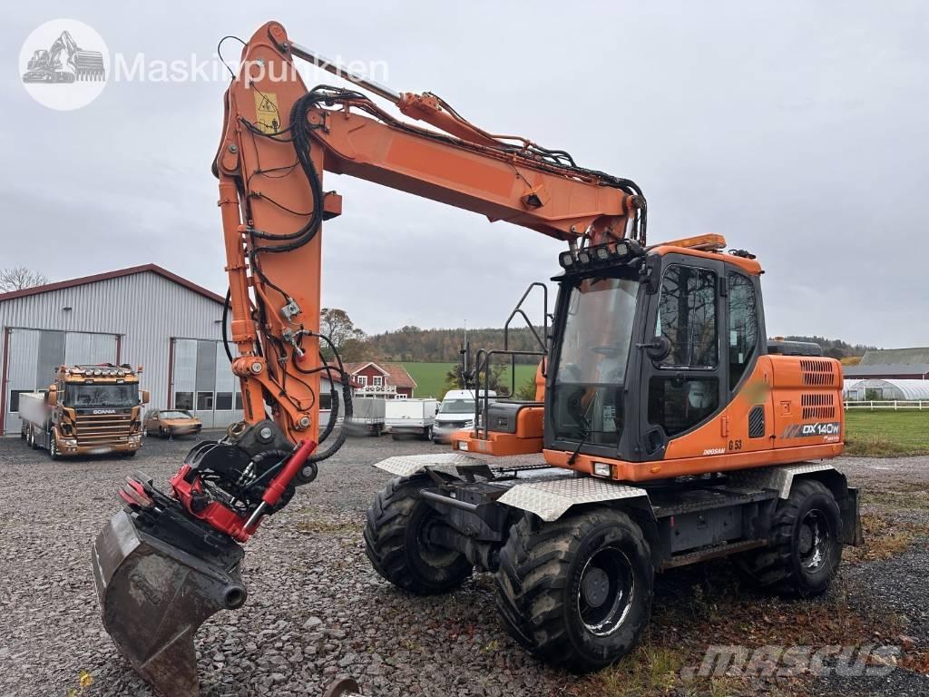 Doosan DX 140 W Mobilbagger