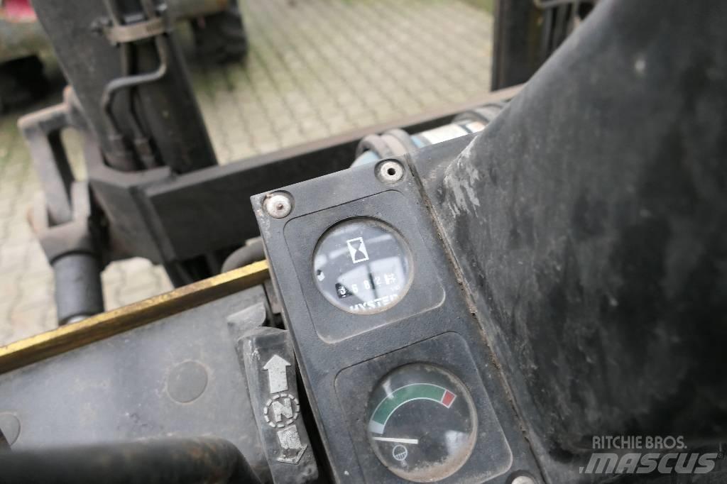 Hyster H 3.00 XM Gas Stapler