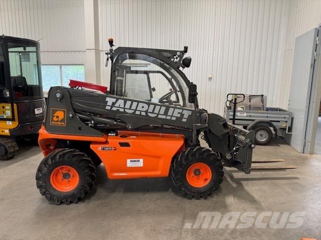 Ausa T 144 H Teleskoplader