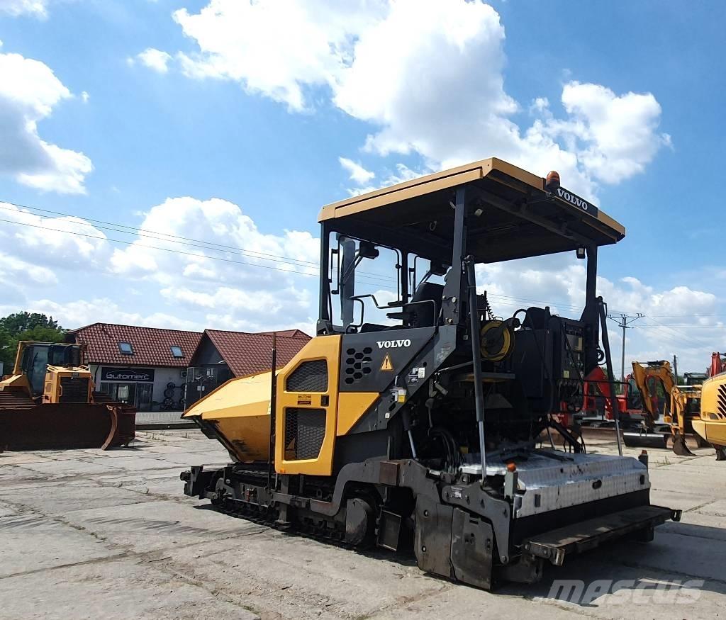 Volvo P 7820C Strassenfertiger
