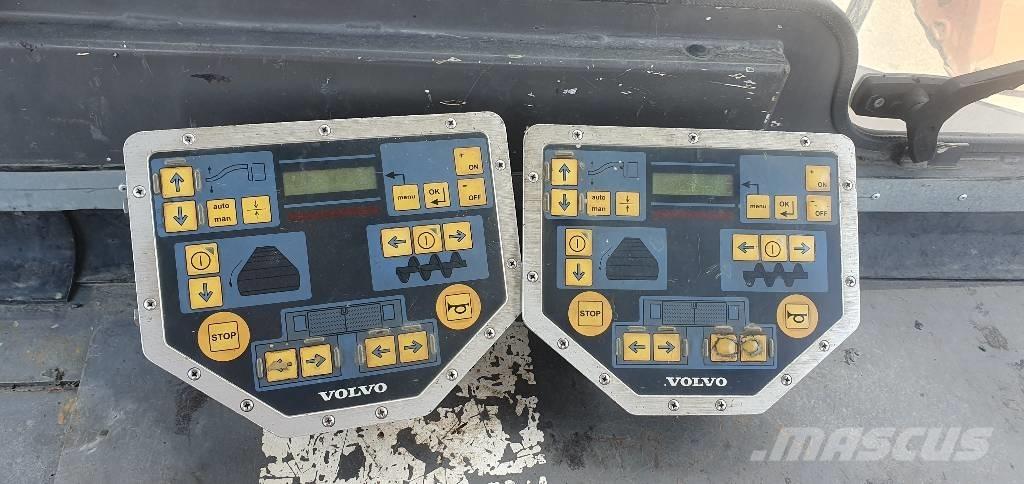 Volvo P 7820C Strassenfertiger