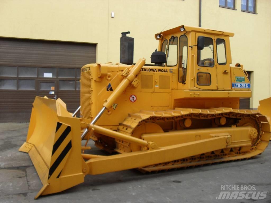 Dressta TD25G Bulldozer