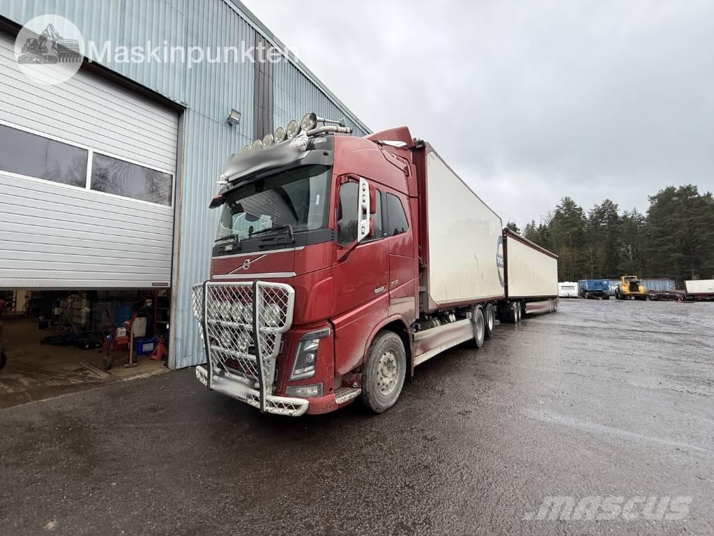 Volvo FH 16 Holztransportanhänger