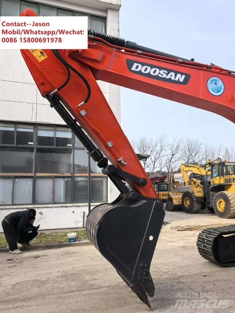Doosan DX 225 LCA Raupenbagger