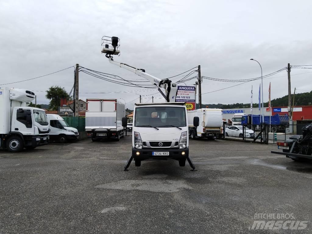 Nissan CABSTAR 35.13 Kranwagen