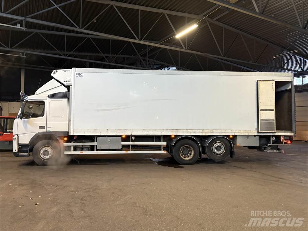 Volvo FM13 6x2 Kastenaufbau
