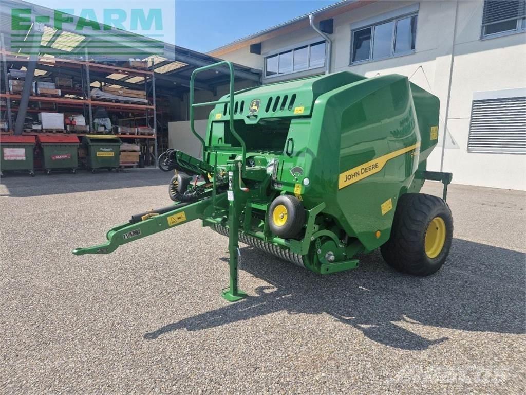 John Deere F441M Quaderpressen