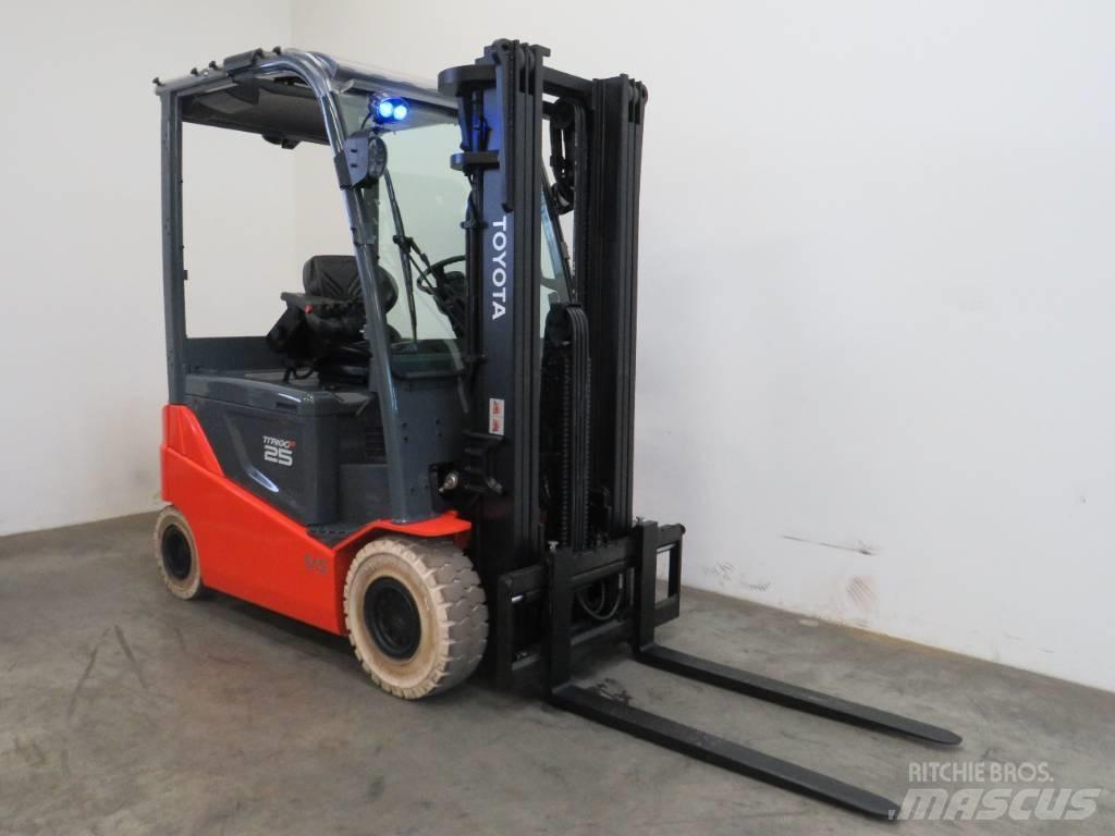 Toyota 8 FBMKT 25 Elektro Stapler