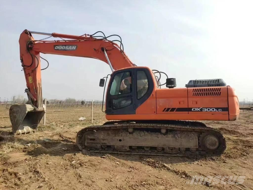 Doosan DX300LC Raupenbagger