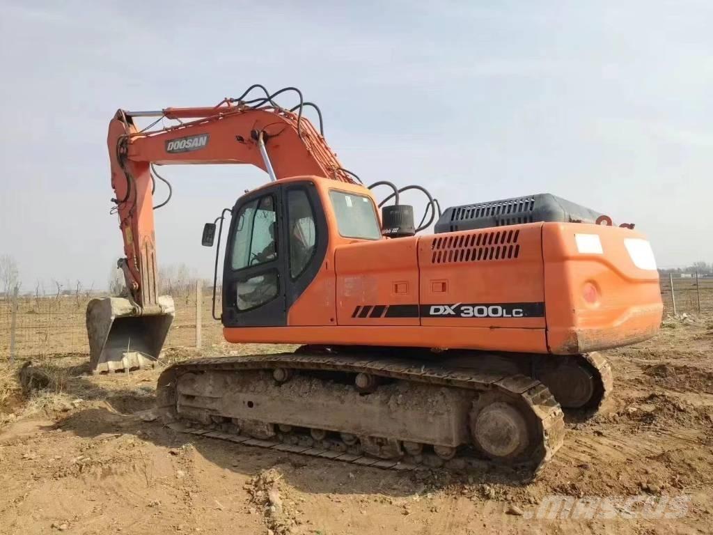 Doosan DX300LC Raupenbagger