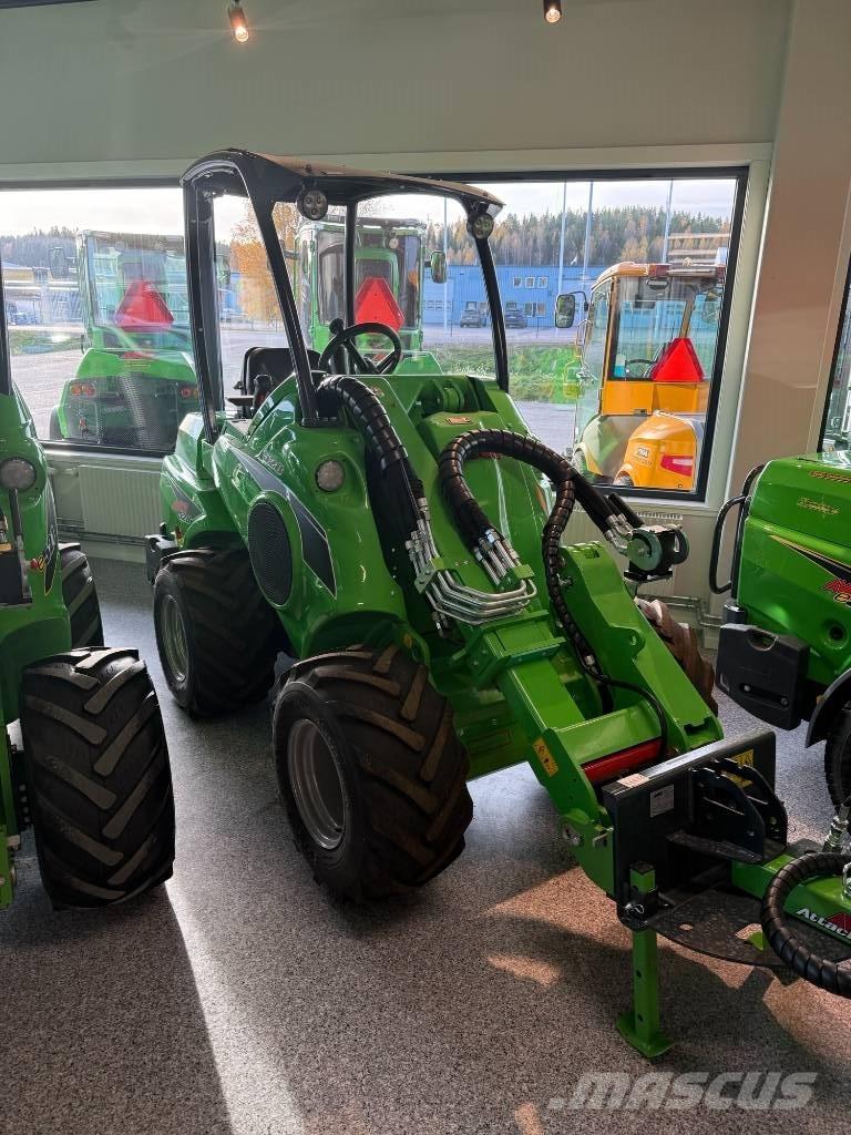 Avant 528 Kompaktlader