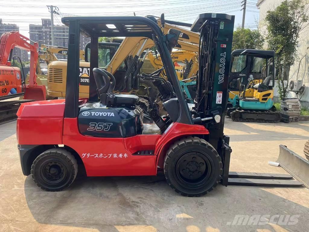 Toyota FD 35 Diesel Stapler