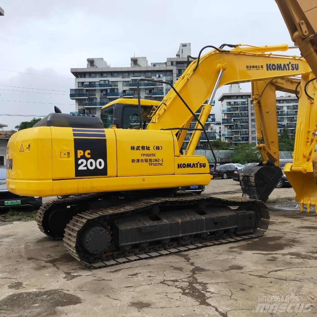 Komatsu PC200-7 Raupenbagger