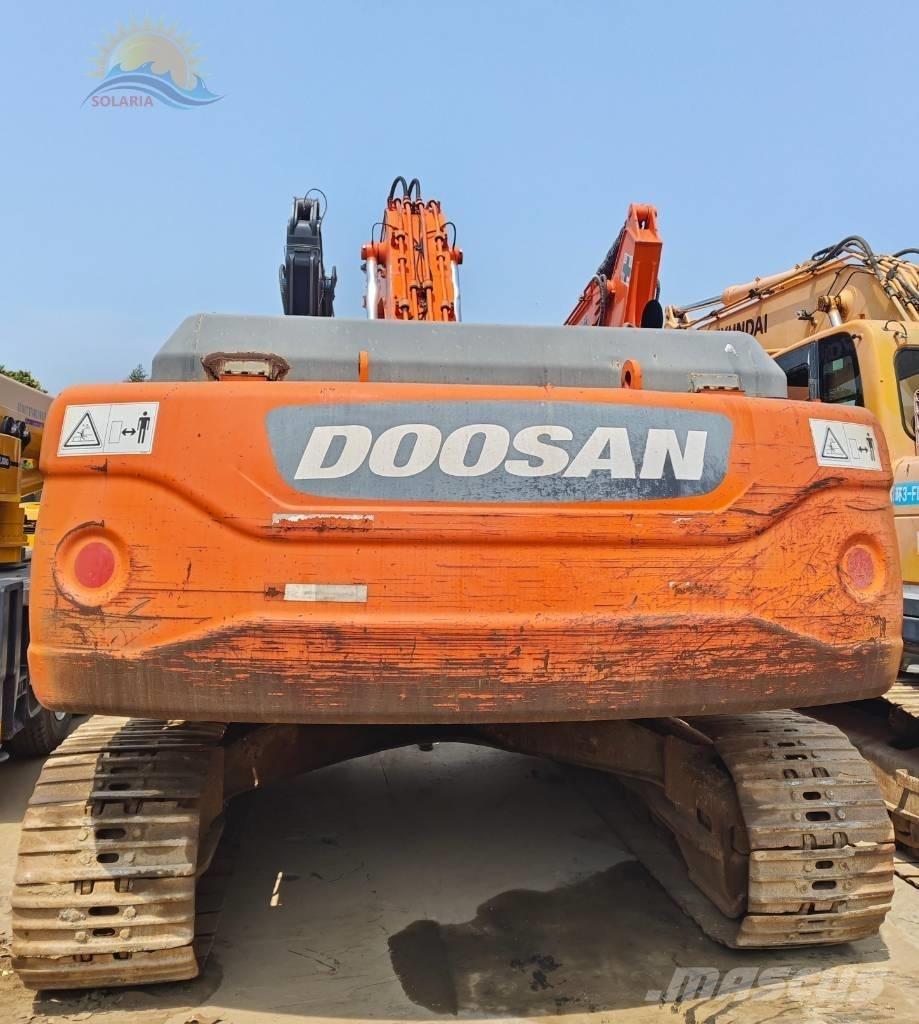 Doosan DX 300 LC Raupenbagger