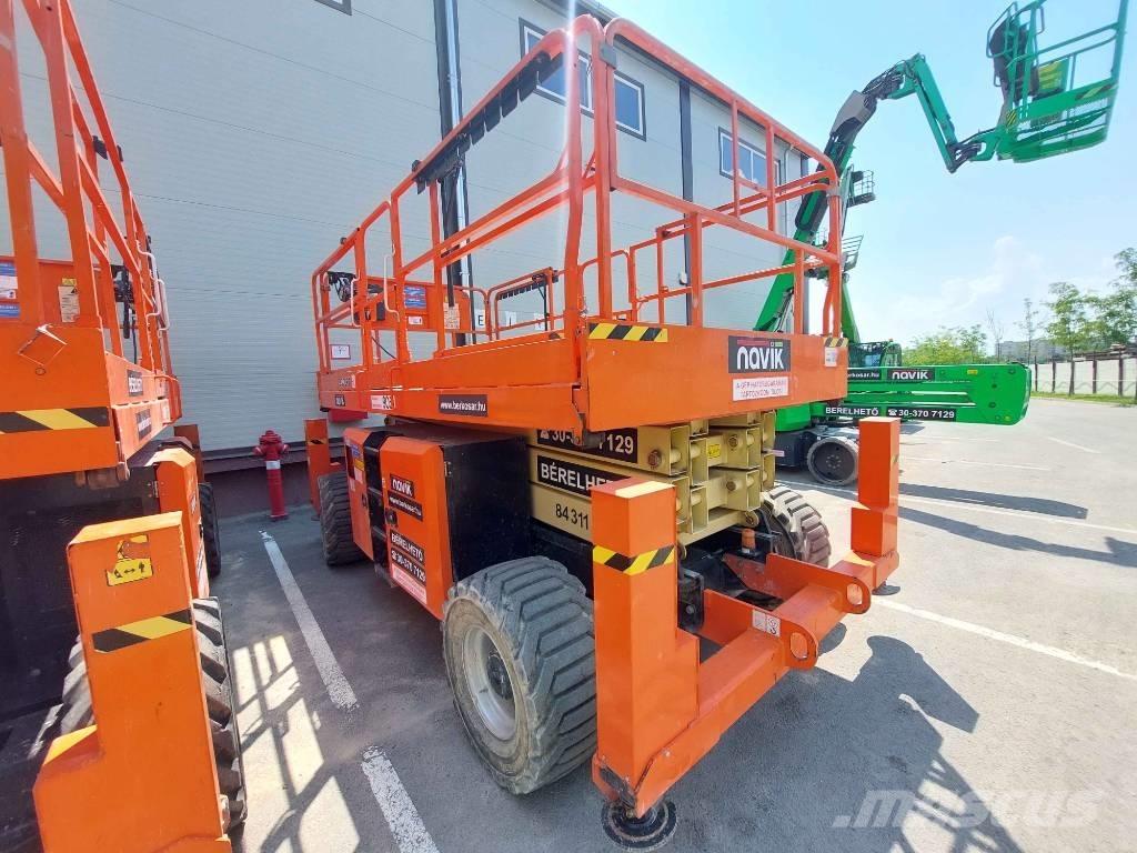 JLG 330 LRT Scheren-Arbeitsbühnen