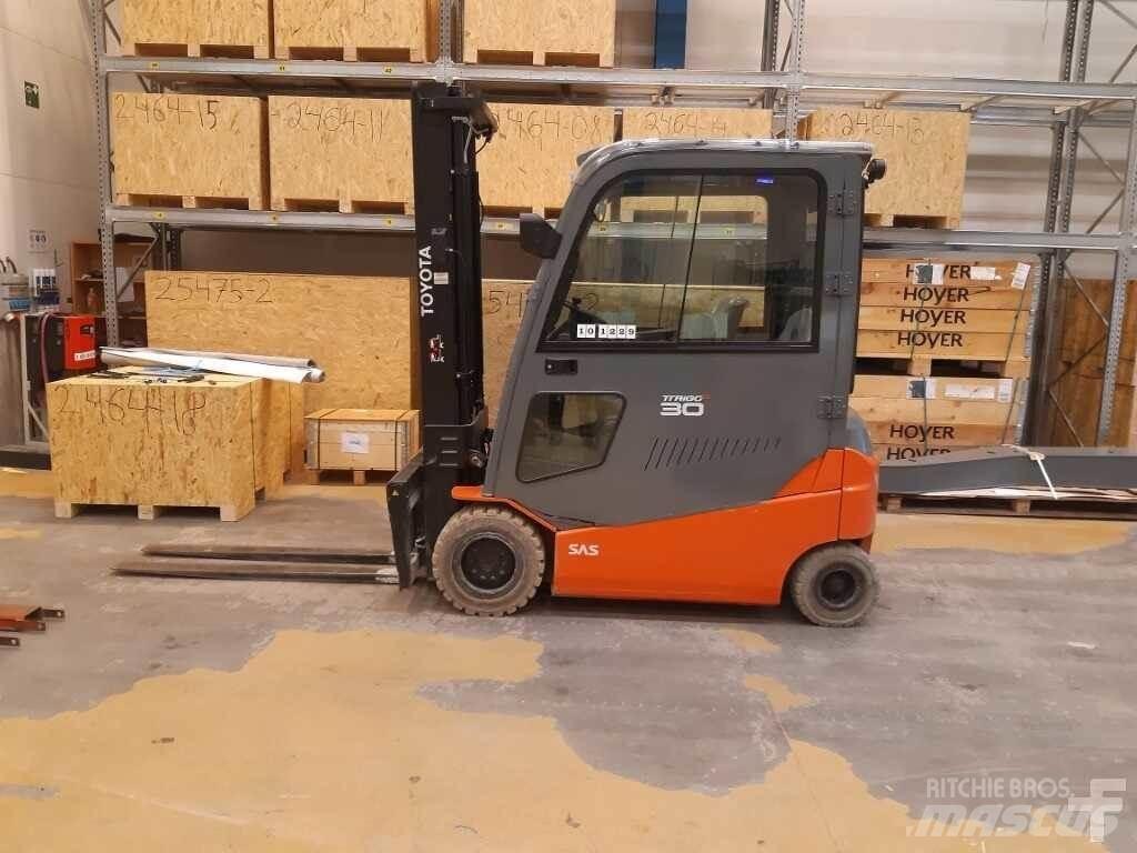 Toyota 8FBMT30 Elektro Stapler