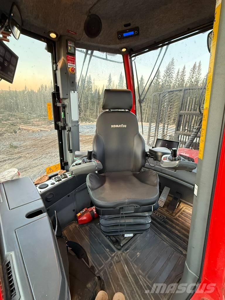 Komatsu 895 Forwarder