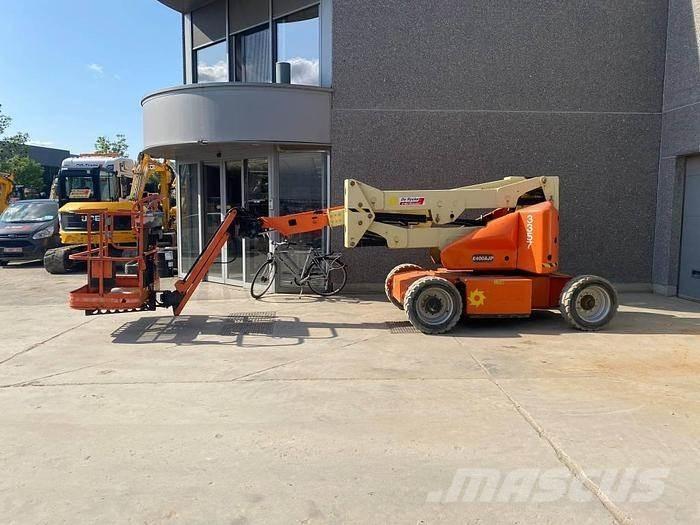 JLG E400AJP Gelenkteleskoparbeitsbühnen
