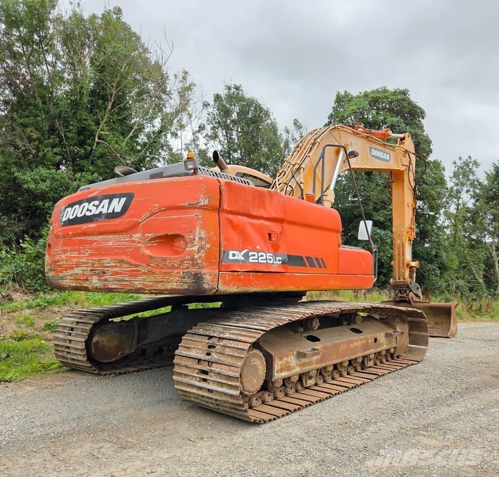 Doosan DX 225 LC Raupenbagger