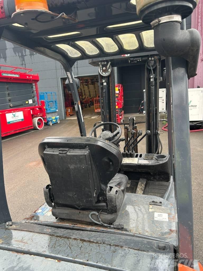 Toyota 02-8 FDF 25 Diesel Stapler