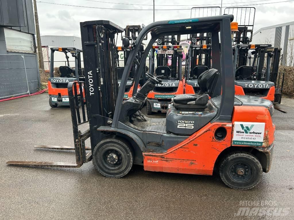 Toyota 02-8 FDF 25 Diesel Stapler