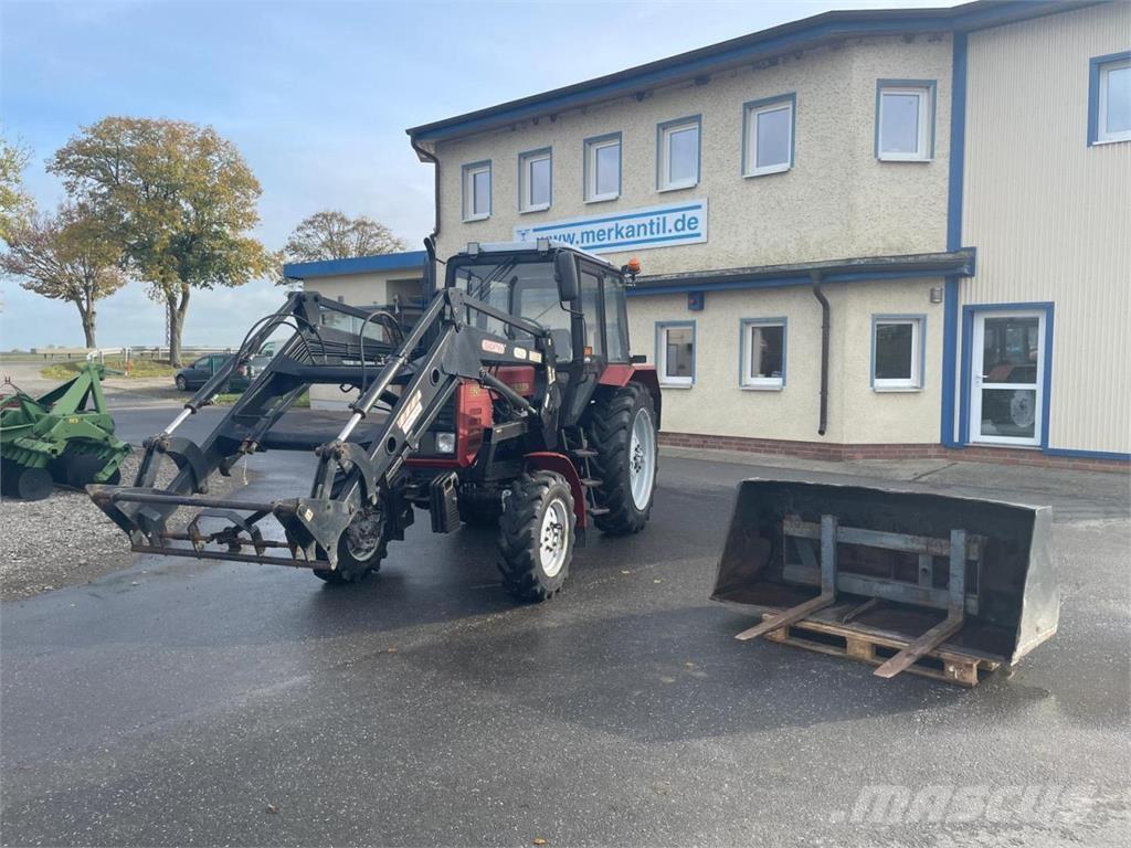 Belarus MTS 820 + FL Traktoren