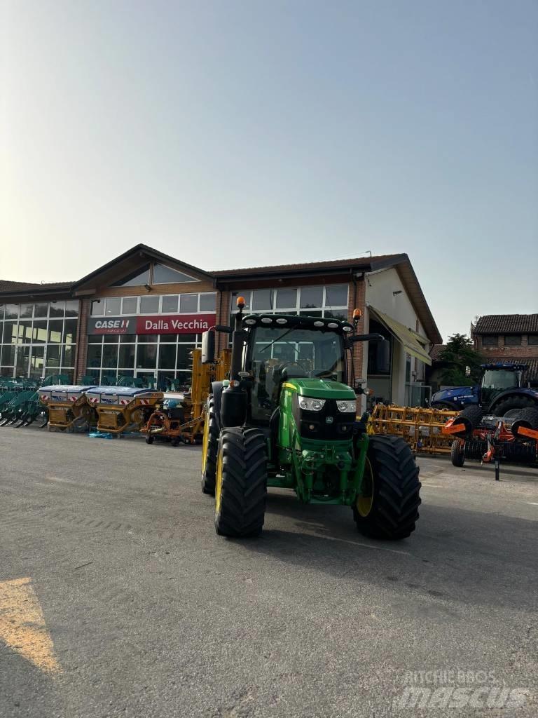 John Deere 6130 R Traktoren