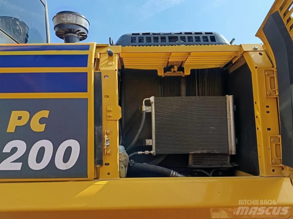 Komatsu PC200 Midibagger  7t - 12t