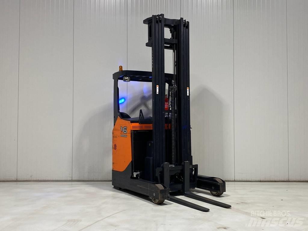 Doosan BR16JW-7 Schubmaststapler