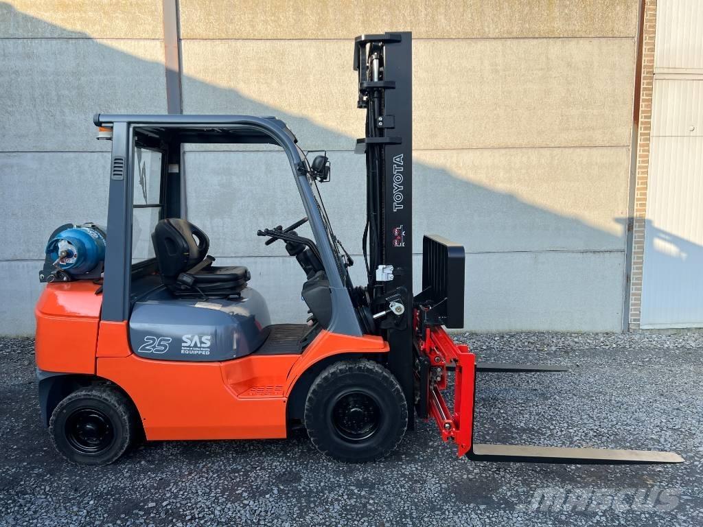 Toyota 42-7 FGF 25 Gas Stapler