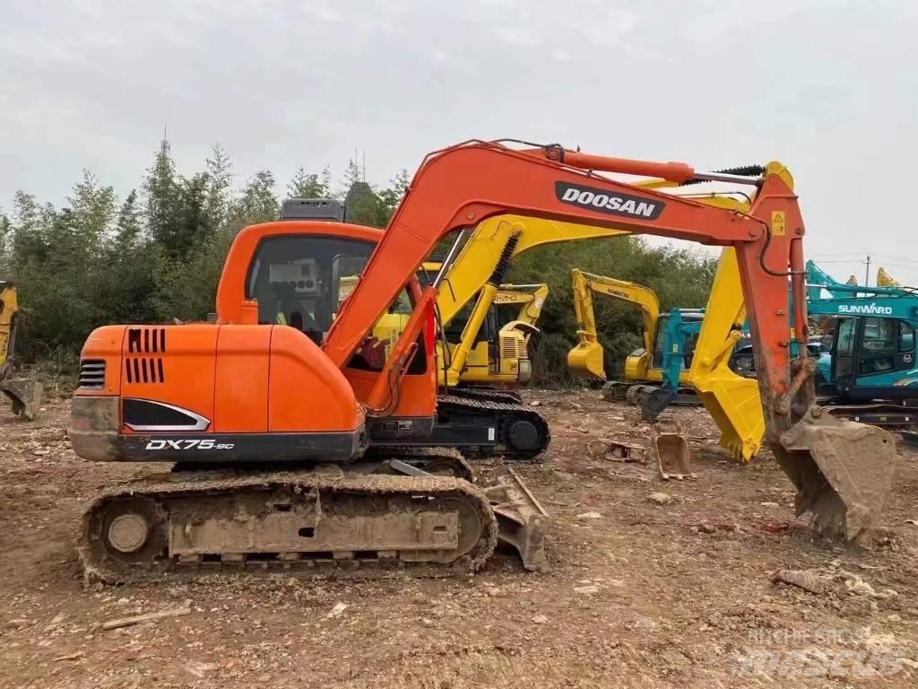 Doosan DX75 Raupenbagger