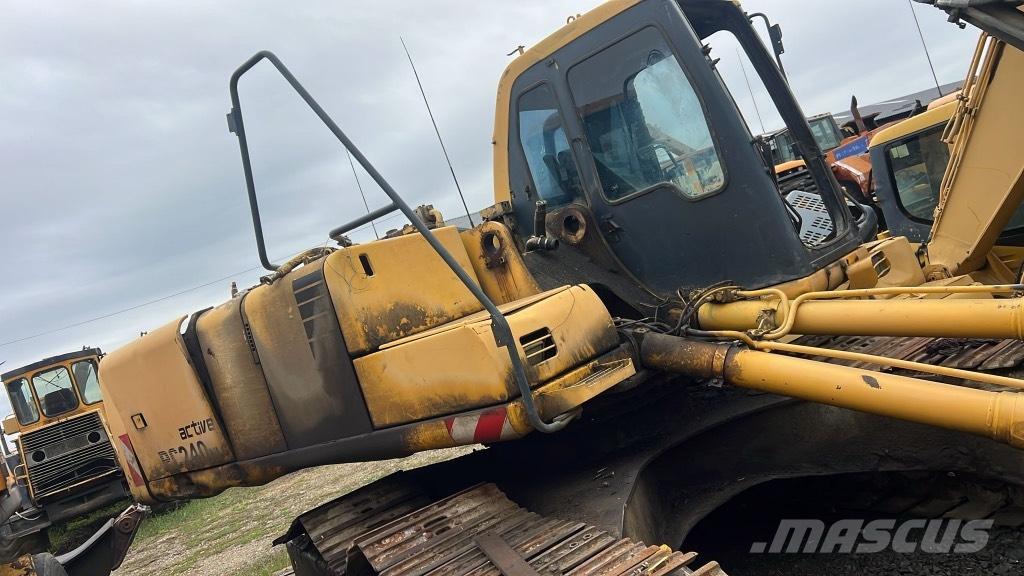 Komatsu PC 240 NLC Radiatoren