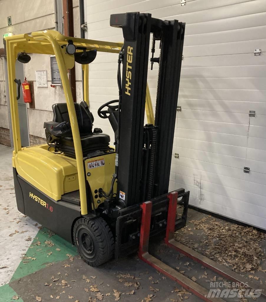 Hyster J1.6XNTMWB-48 Elektro Stapler