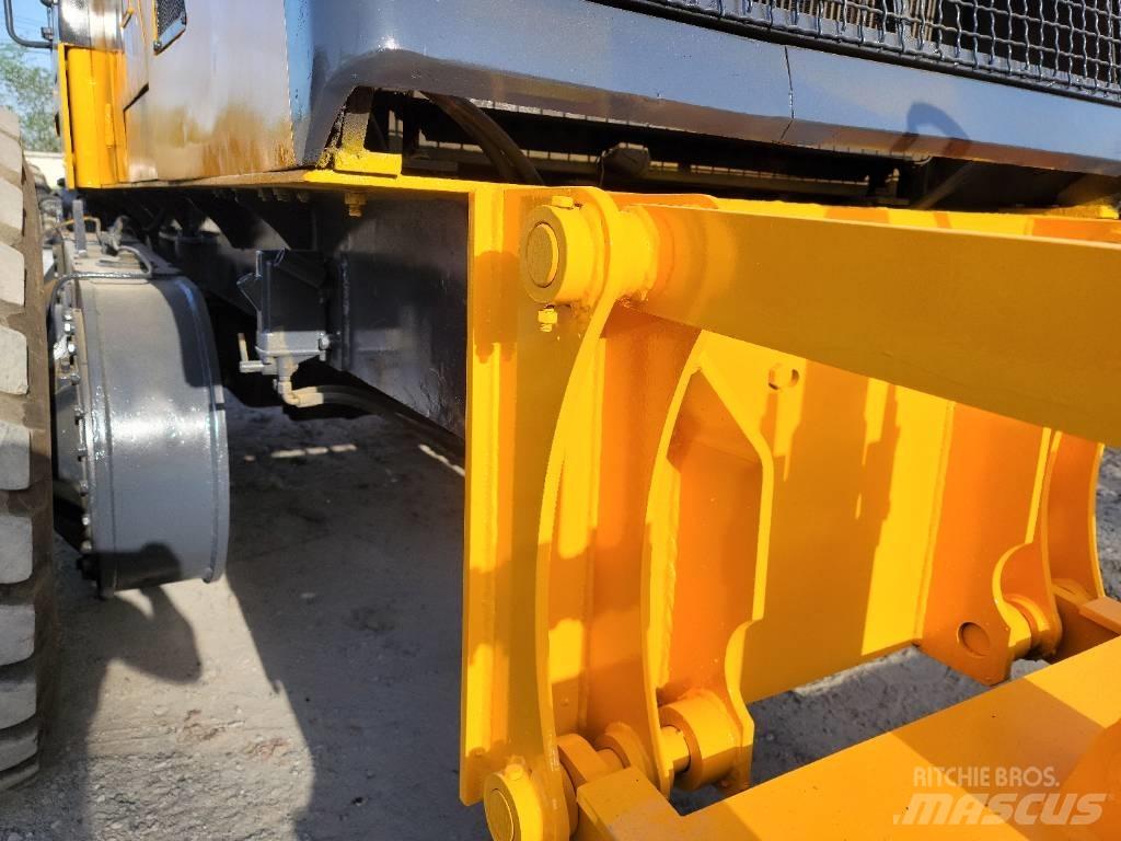 XCMG GR 180 Grader
