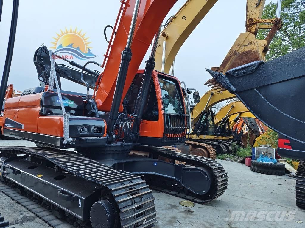 Doosan DX 300 LC Raupenbagger