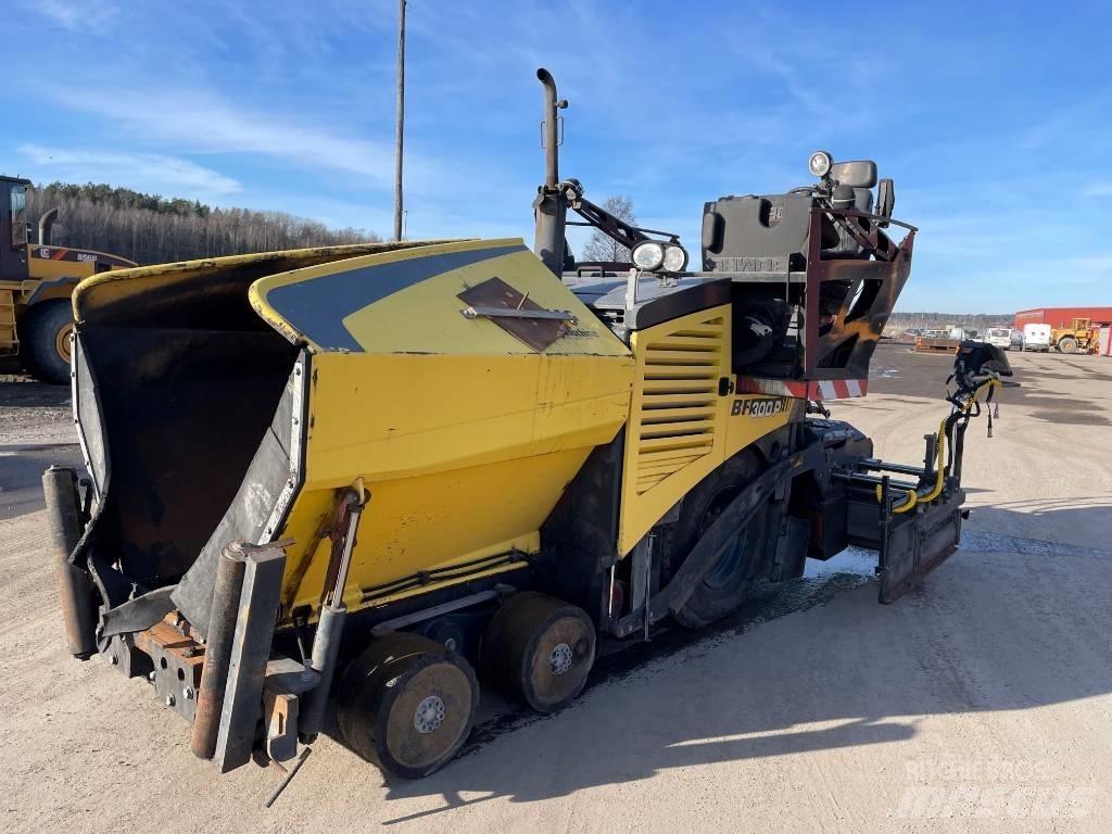 Bomag BF 300 P Strassenfertiger