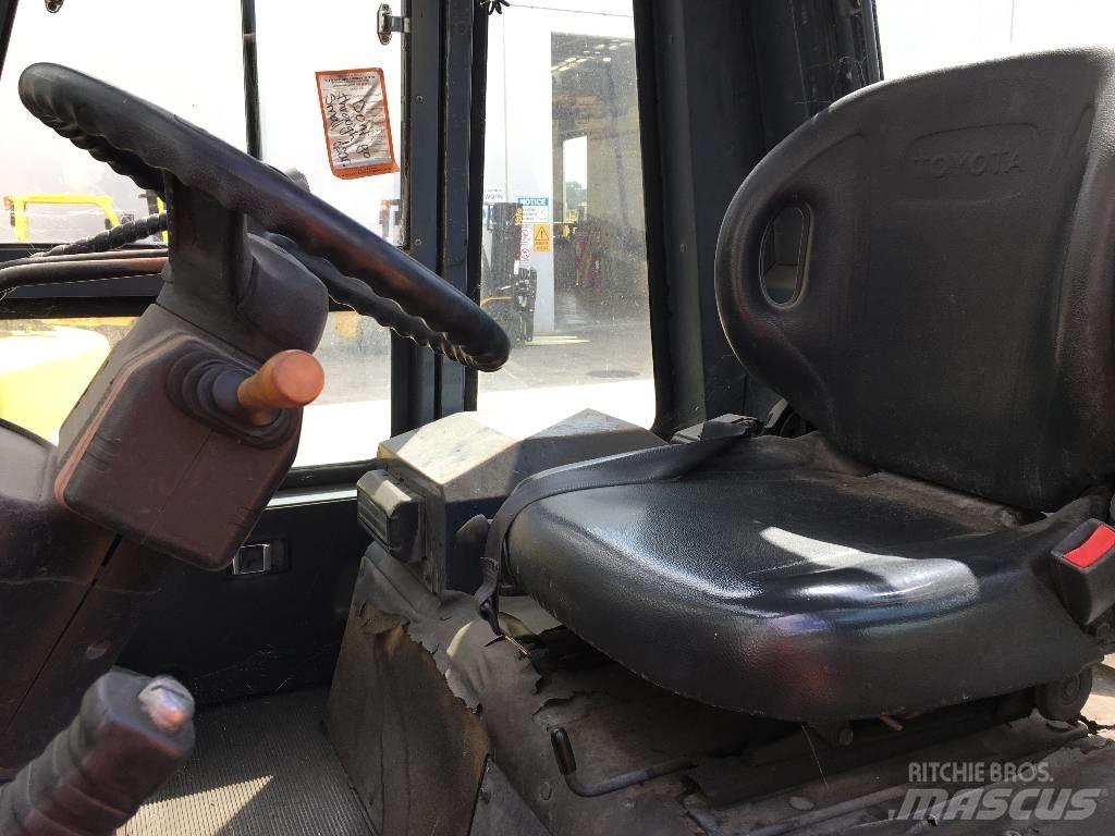 Toyota 5FG60 Gas Stapler