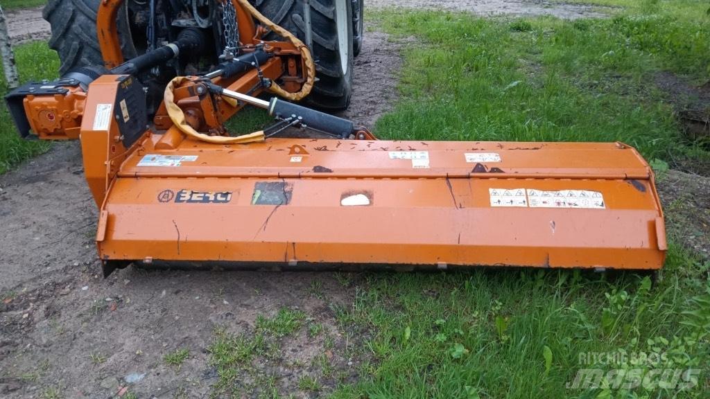 Berti TĀ/PS 250 Gezogene und selbstfahrende Mäher