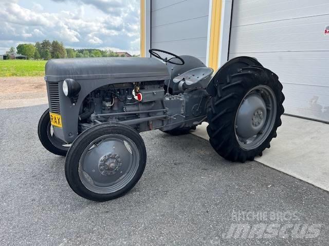 Massey Ferguson ted Traktoren