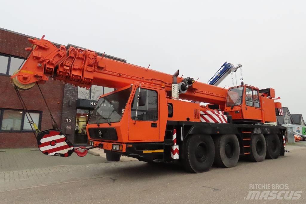 Krupp KMK 4080 All-Terrain-Krane