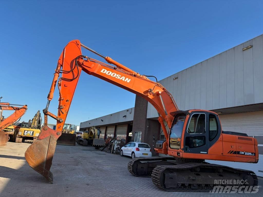 Doosan DX255LC Raupenbagger