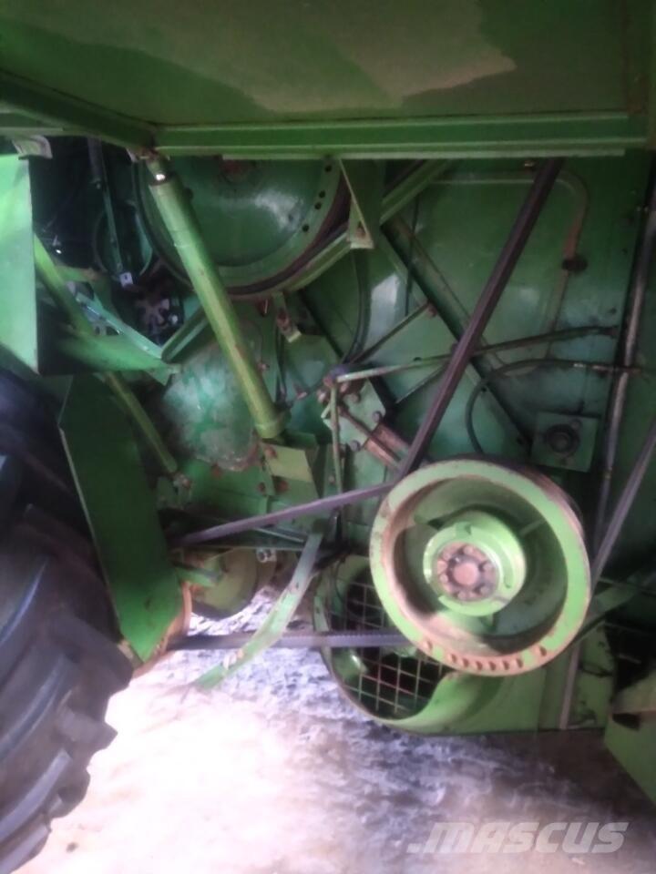 John Deere 1065 Mähdrescher