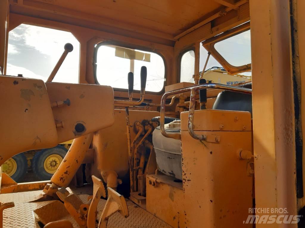 Komatsu D 85 E-12 Bulldozer