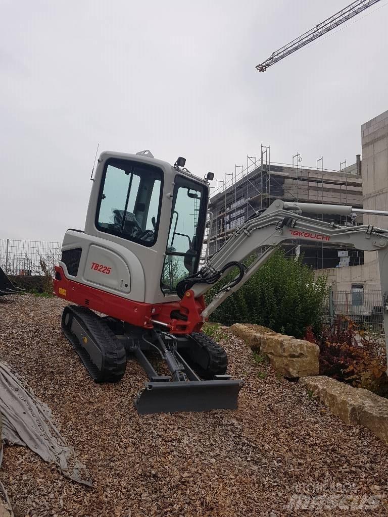 Takeuchi TB225 Minibagger < 7t