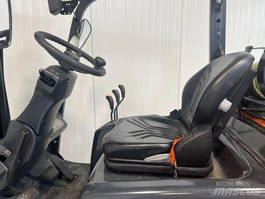 Doosan G15S-5 Gas Stapler