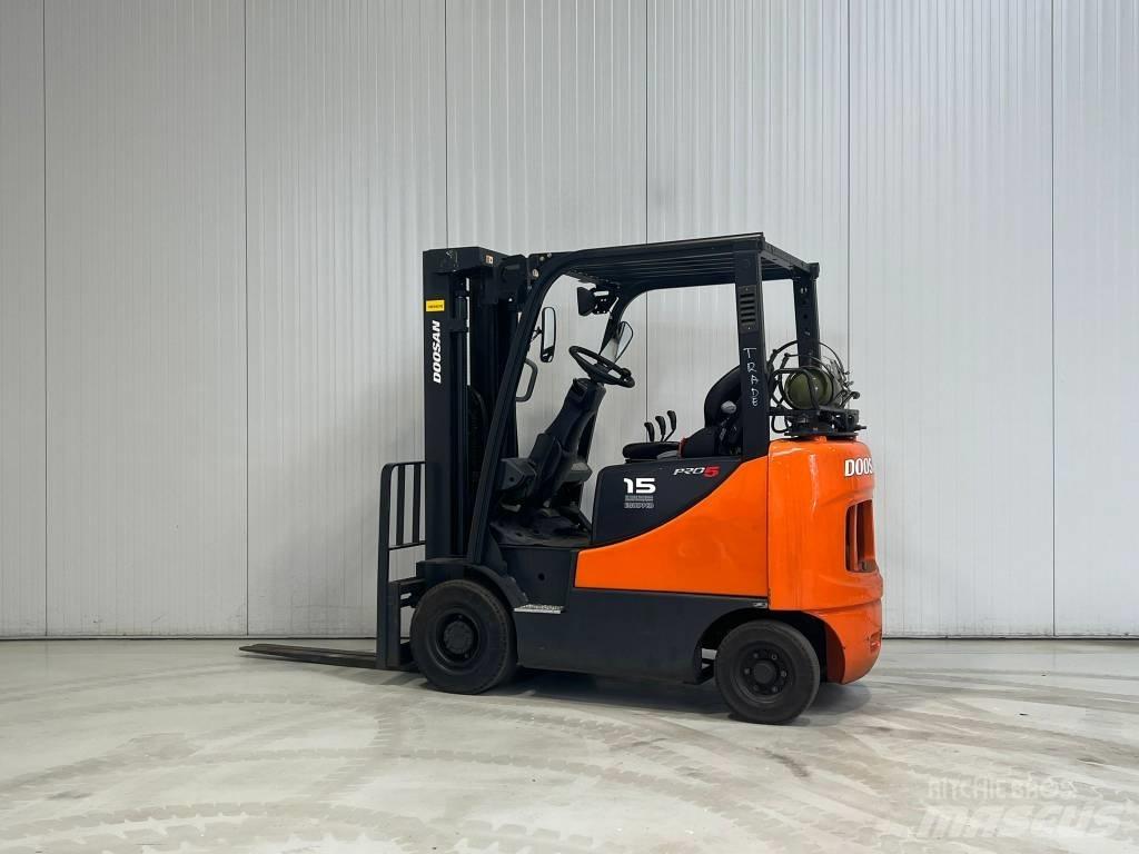 Doosan G15S-5 Gas Stapler
